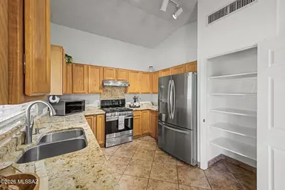 8913 E Citrus Tree Drive, Tucson, AZ 85730 - Photo 9