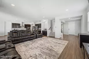 11921 N Silver Vlg Pl, Oro Valley, AZ 85737 - Photo 9