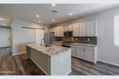 10324 S Barlow Way, Vail, AZ 85641 - Photo 5
