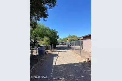 113 W Corona Road, Tucson, AZ 85756 - Photo 29