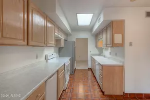 77 W Calle Del Lago, Green Valley, AZ 85614 - Photo 13