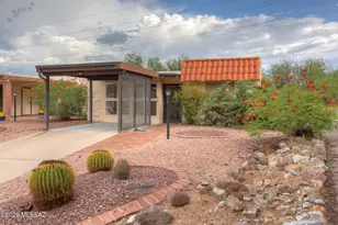 77 W Calle Del Lago, Green Valley, AZ 85614 - Photo 1
