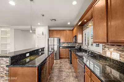 8140 N Iron Ridge Drive, Tucson, AZ 85743 - Photo 15
