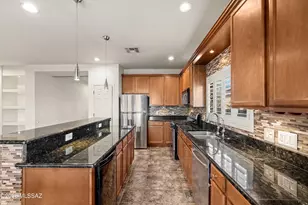 8140 N Iron Ridge Dr, Tucson, AZ 85743 - Photo 15