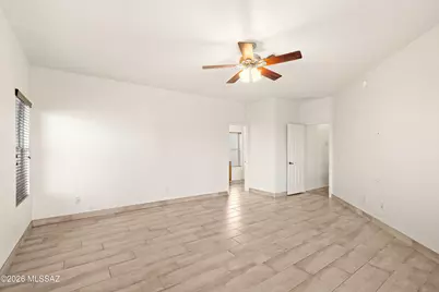 8140 N Iron Ridge Drive, Tucson, AZ 85743 - Photo 19