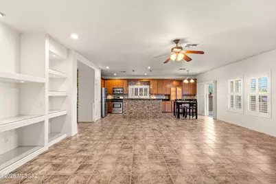 8140 N Iron Ridge Drive, Tucson, AZ 85743 - Photo 13