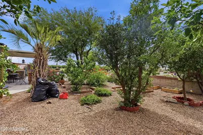 132 E Santa Rebecca Drive, Green Valley, AZ 85614 - Photo 3