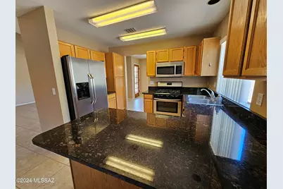 9827 N Stonecreek Place, Tucson, AZ 85742 - Photo 7