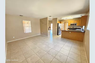 9827 N Stonecreek Place, Tucson, AZ 85742 - Photo 5