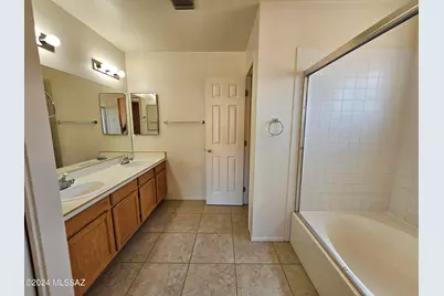 9827 N Stonecreek Place, Tucson, AZ 85742 - Photo 17