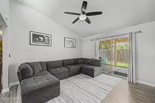 1852 S Skyview Pl, Tucson, AZ 85748 - Photo 9