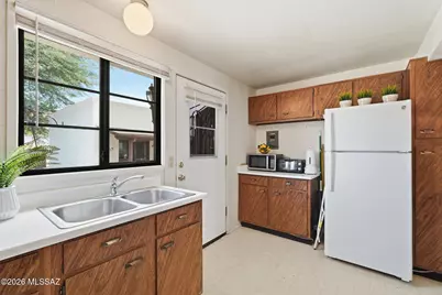 135 S Paseo Quinta #B, Green Valley, AZ 85614 - Photo 17