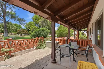 135 S Paseo Quinta #B, Green Valley, AZ 85614 - Photo 3