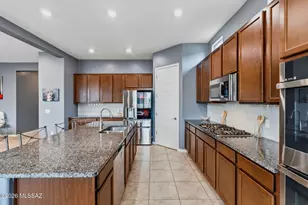 10955 W Radcliff Dr, Marana, AZ 85653 - Photo 9