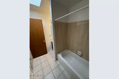 264 E Scheibe Way, Tucson, AZ 85705 - Photo 11