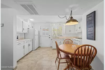 364 S Paseo Lobo #C, Green Valley, AZ 85614 - Photo 7