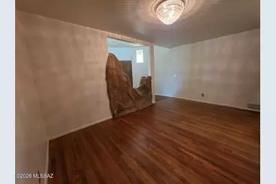 6736 E Rosewood Circle, Tucson, AZ 85710 - Photo 3