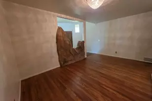 6736 E Rosewood Cir, Tucson, AZ 85710 - Photo 3