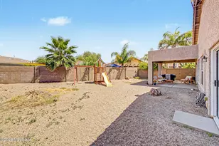 8234 N Stonehill Dr, Tucson, AZ 85743 - Photo 33