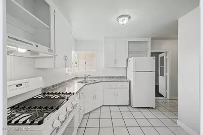 4934 E 17th Street, Tucson, AZ 85711 - Photo 11