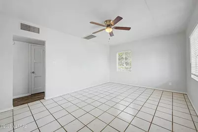 4934 E 17th Street, Tucson, AZ 85711 - Photo 5