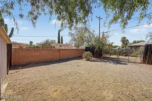 4934 E 17th St, Tucson, AZ 85711 - Photo 27