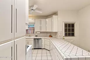 2040 E Hawthorne St, Tucson, AZ 85719 - Photo 15