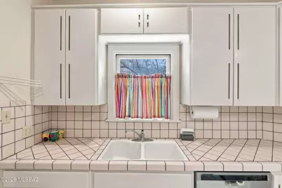 2040 E Hawthorne Street, Tucson, AZ 85719 - Photo 13