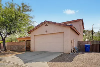 3819 N Look Backridge Place, Tucson, AZ 85719 - Photo 3