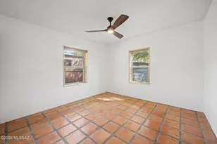 1049 E West Cir Dr, Tucson, AZ 85719 - Photo 19
