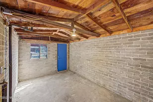 1049 E West Cir Dr, Tucson, AZ 85719 - Photo 27