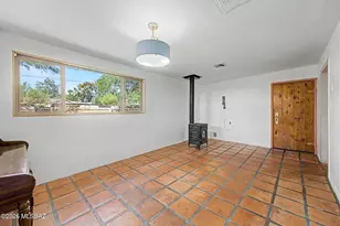 1049 E West Cir Dr, Tucson, AZ 85719 - Photo 11