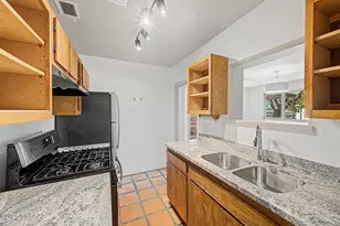 1049 E West Cir Dr, Tucson, AZ 85719 - Photo 13