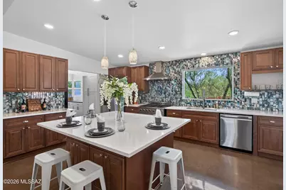 1602 N Painted Hills Road, Tucson, AZ 85745 - Photo 1