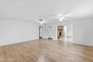 925 E VÃ­a Velitas, Tucson, AZ 85718 - Photo 9