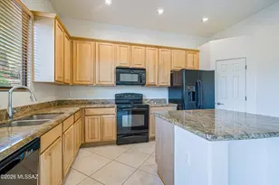 109 E Castlefield Cir, Tucson, AZ 85704 - Photo 7