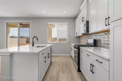 13336 N Red Lantern Way, Marana, AZ 85653 - Photo 11