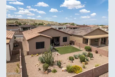 864 N Camino Cerro Morado, Green Valley, AZ 85614 - Photo 3