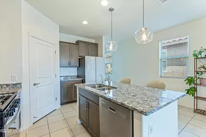 11296 S Weismann Drive, Vail, AZ 85641 - Photo 3