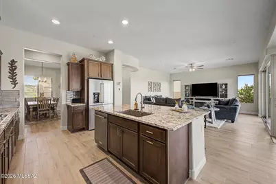 1100 E Paseo Arroyo Mayor, Oro Valley, AZ 85755 - Photo 17