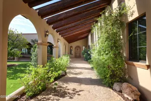 13221 E Saddlerock Rd, Tucson, AZ 85749 - Photo 1