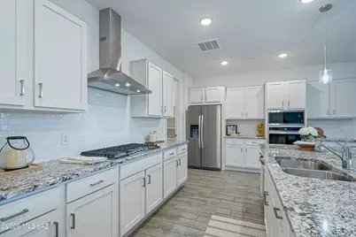 12734 E Lauren Canyon Place, Vail, AZ 85641 - Photo 11