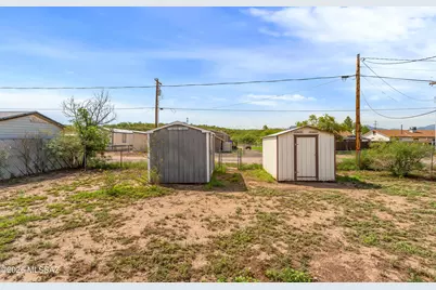 106 E Apache Street, Huachuca City, AZ 85616 - Photo 9