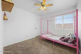 697 W Cholla Crest Dr, Green Valley, AZ 85614 - Photo 17