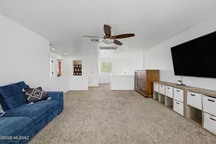 697 W Cholla Crest Dr, Green Valley, AZ 85614 - Photo 13