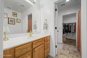 697 W Cholla Crest Dr, Green Valley, AZ 85614 - Photo 11