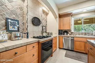 7144 E Placita Rancho La Cholla, Tucson, AZ 85715 - Photo 13