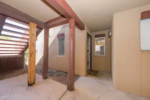 1810 E Blacklidge Dr, Tucson, AZ 85719 - Photo 19