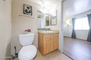 1810 E Blacklidge Dr, Tucson, AZ 85719 - Photo 15