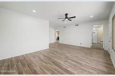 875 W Calle Dadivoso, Tucson, AZ 85704 - Photo 13